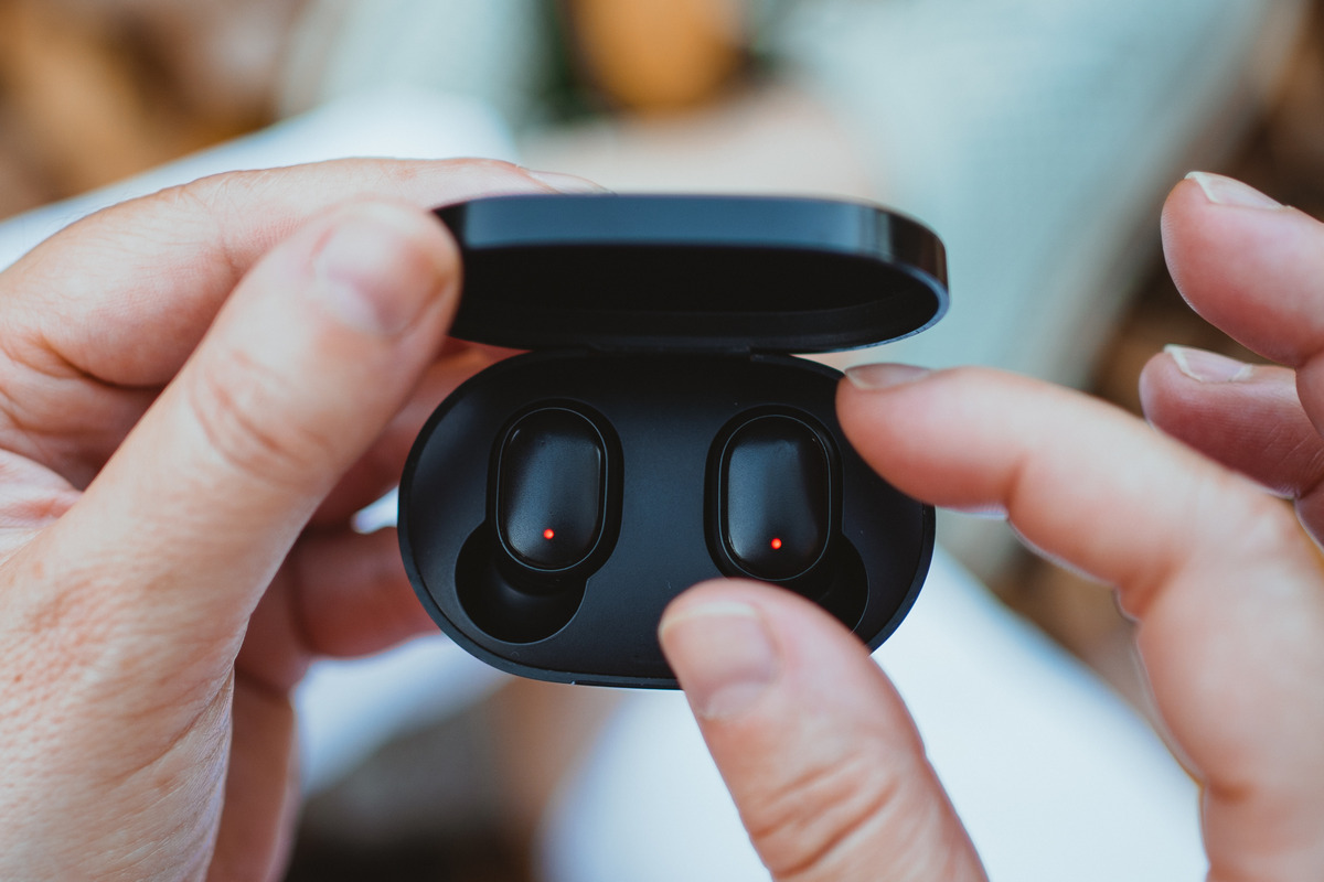 Earbuds