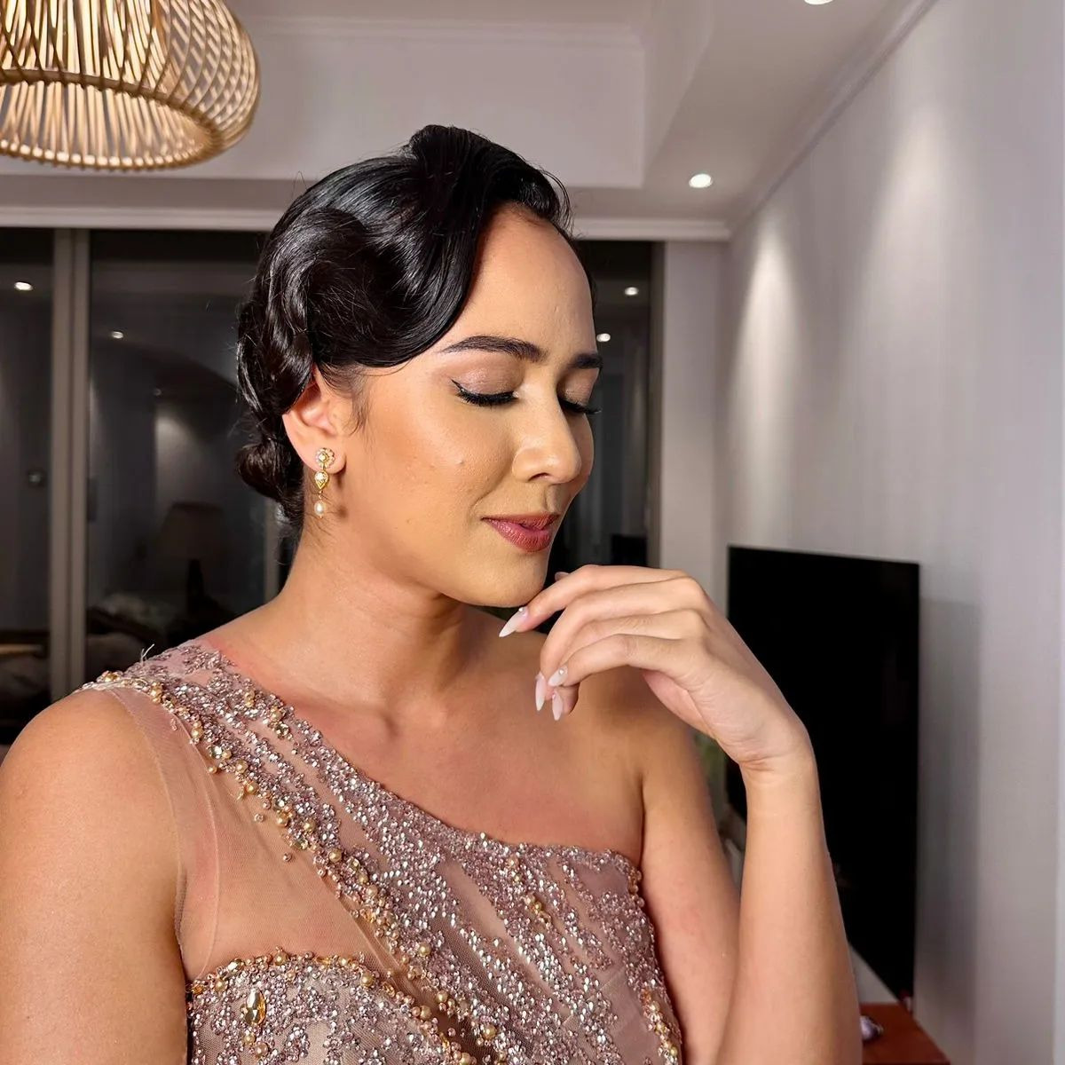Elegant Finger Waves