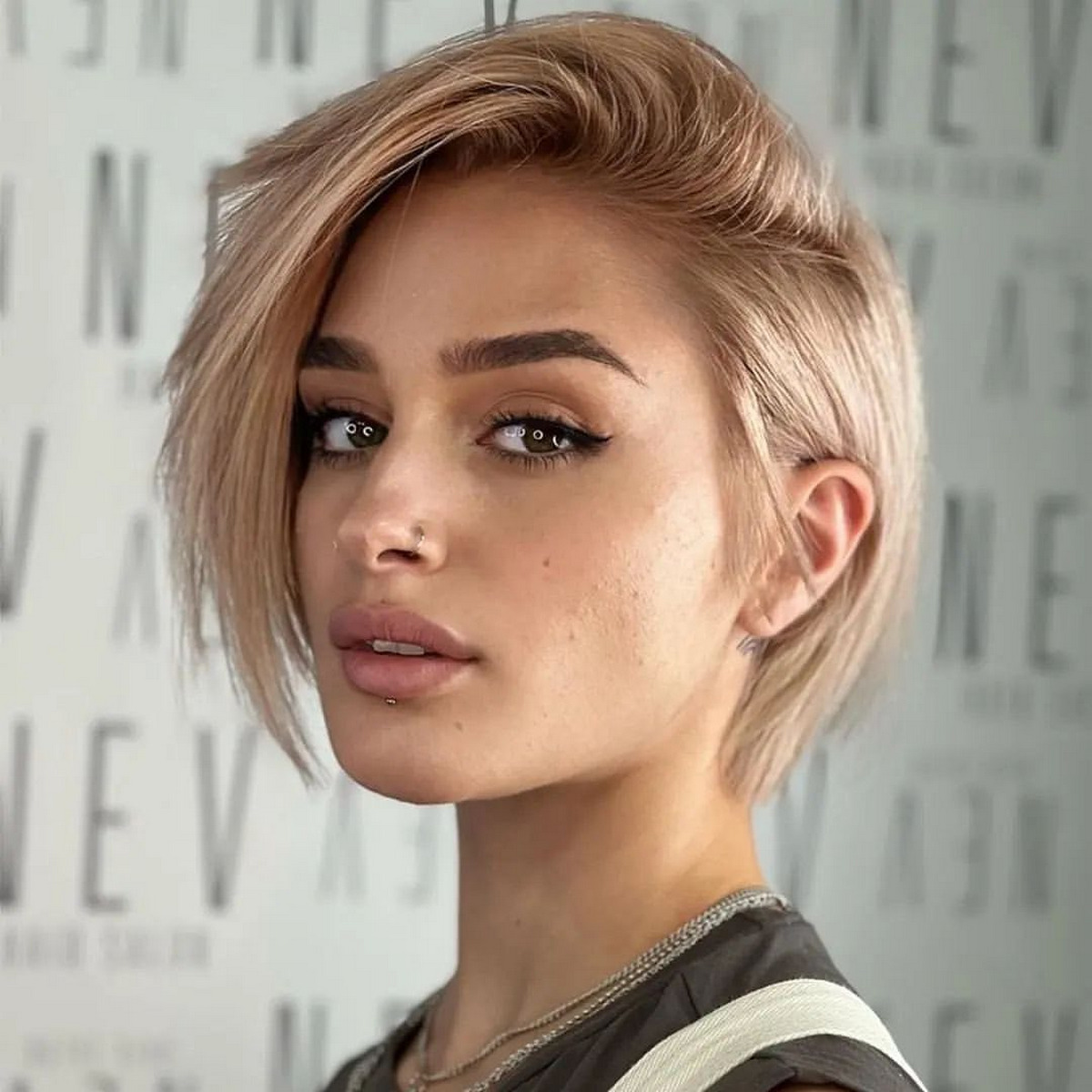 Pixie Bob Side Cut Style