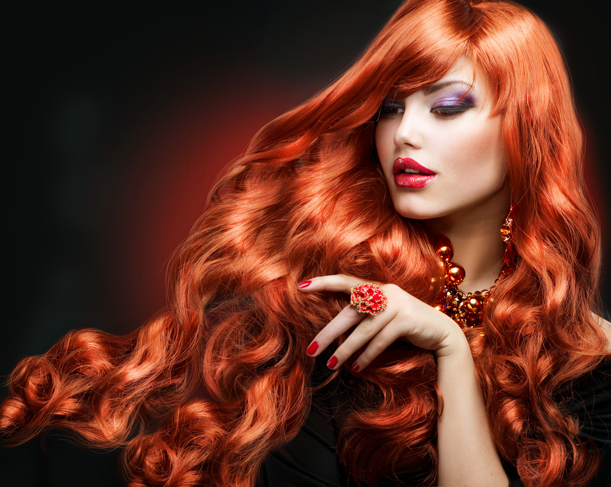 Brilliant Red-Orange Long Waves With Side Bangs