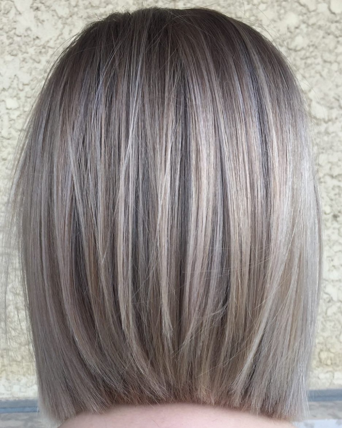 Shiny Straight Gray Blonde Lob