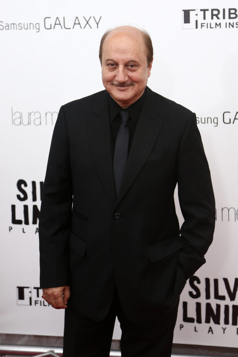 50 Celebrities With Bell's Palsy - Hood MWR