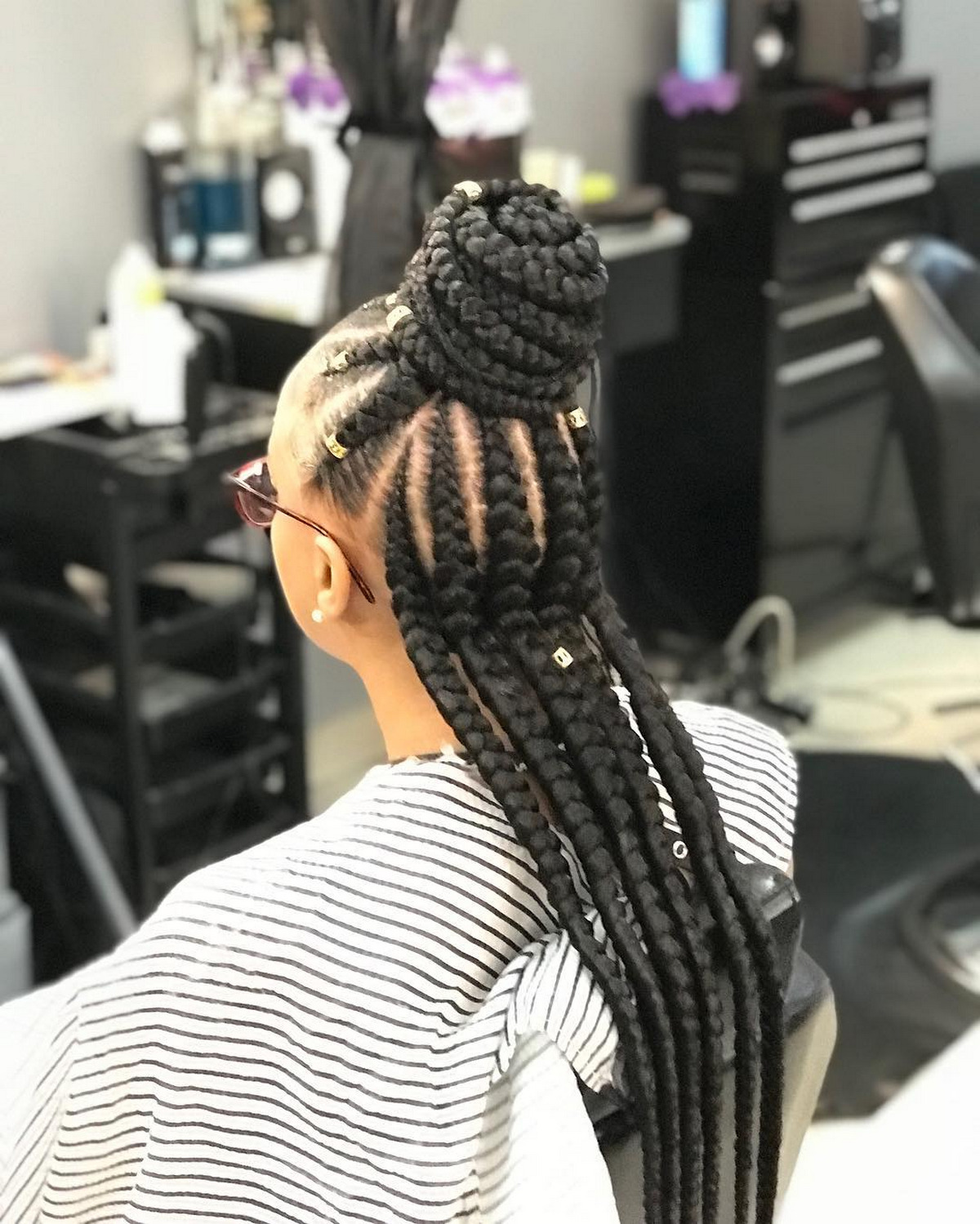 Partial Feed-In Braids with a Bun