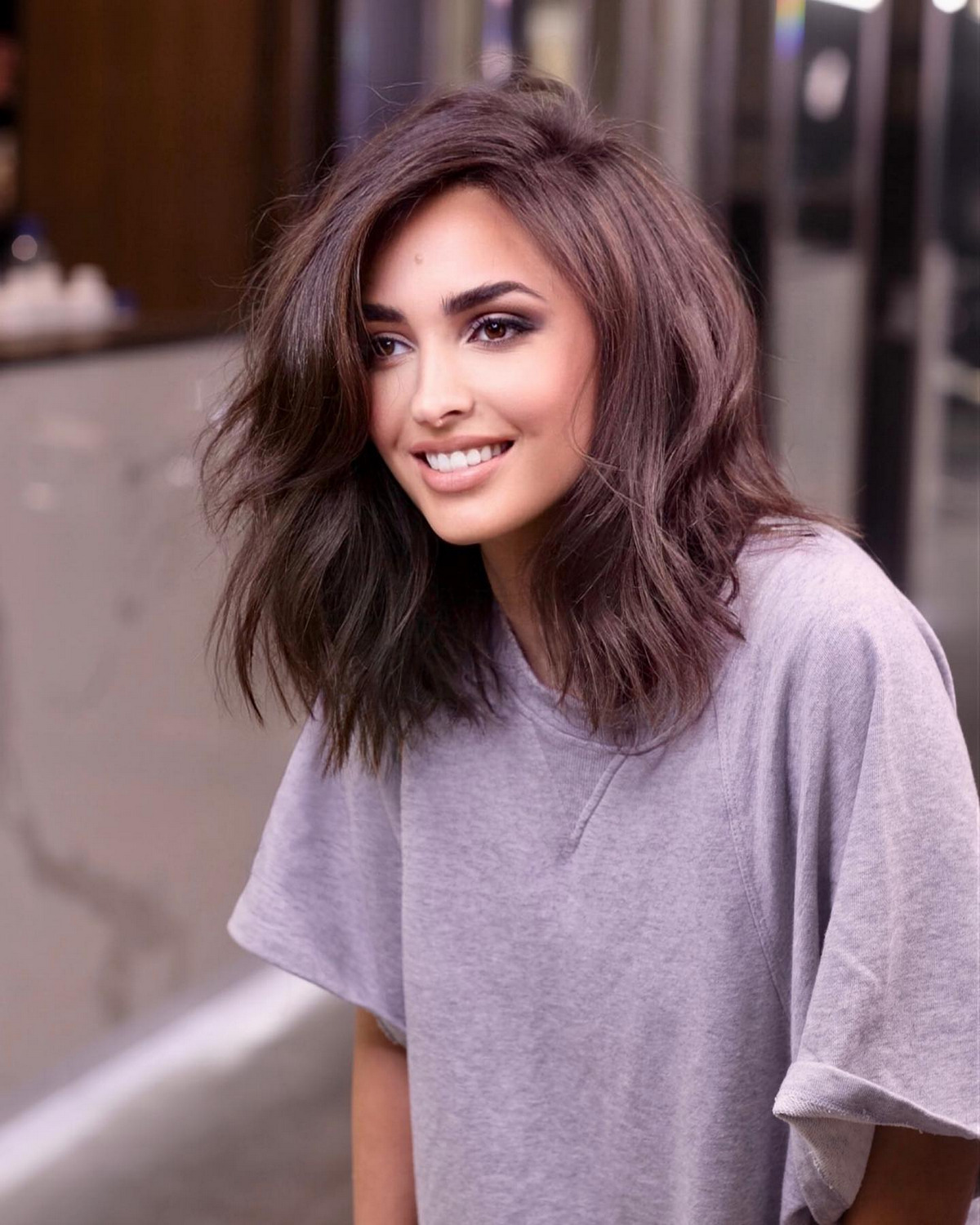 Voluminous Layer Bob With Side Parting Bangs