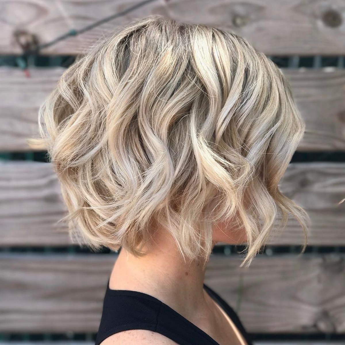 Choppy Bob With Messy Waves