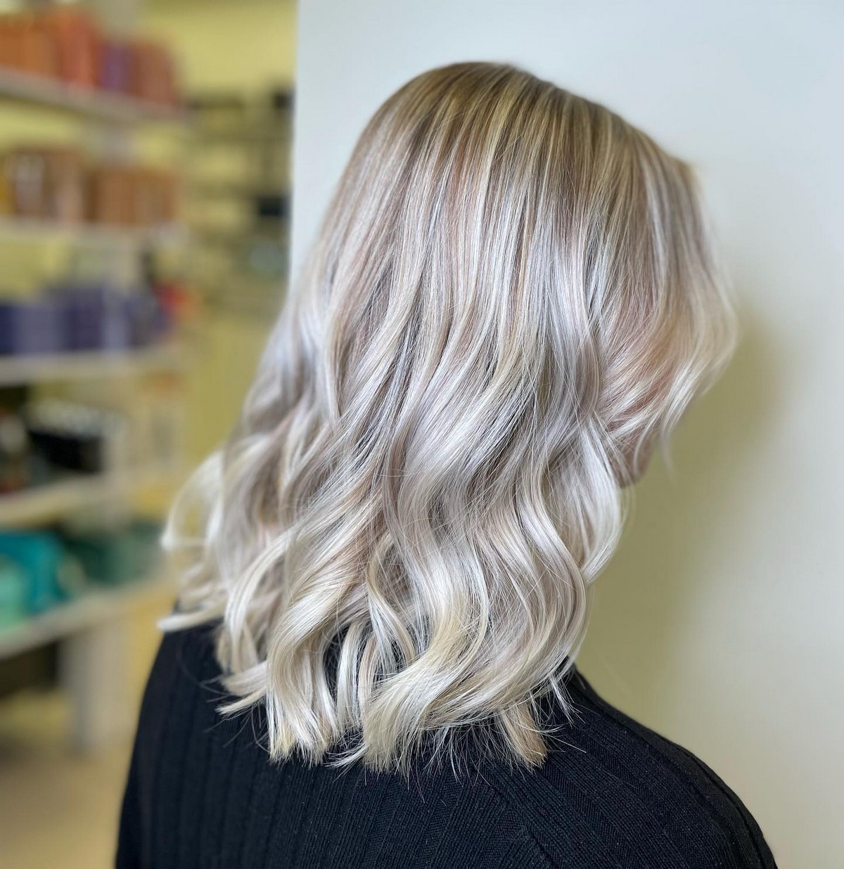 Highlighted Blonde Lob