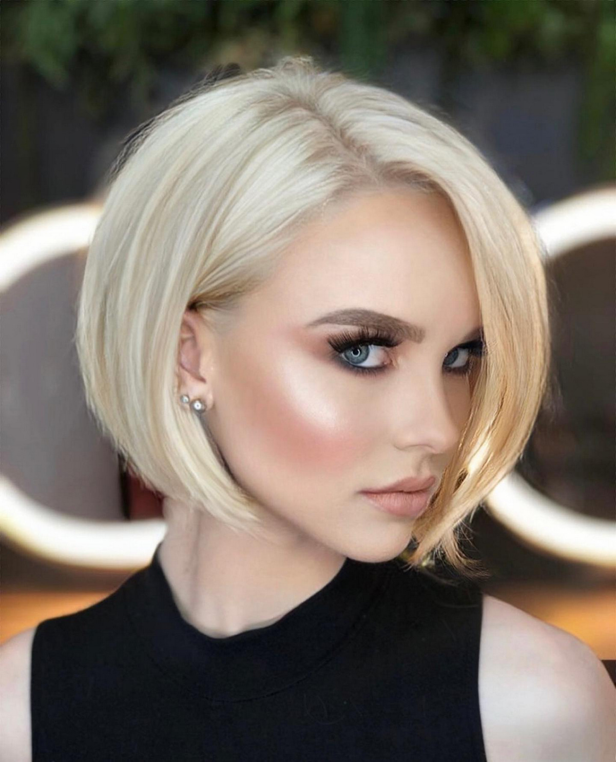 Short Blonde Bob With Deep Side-Part