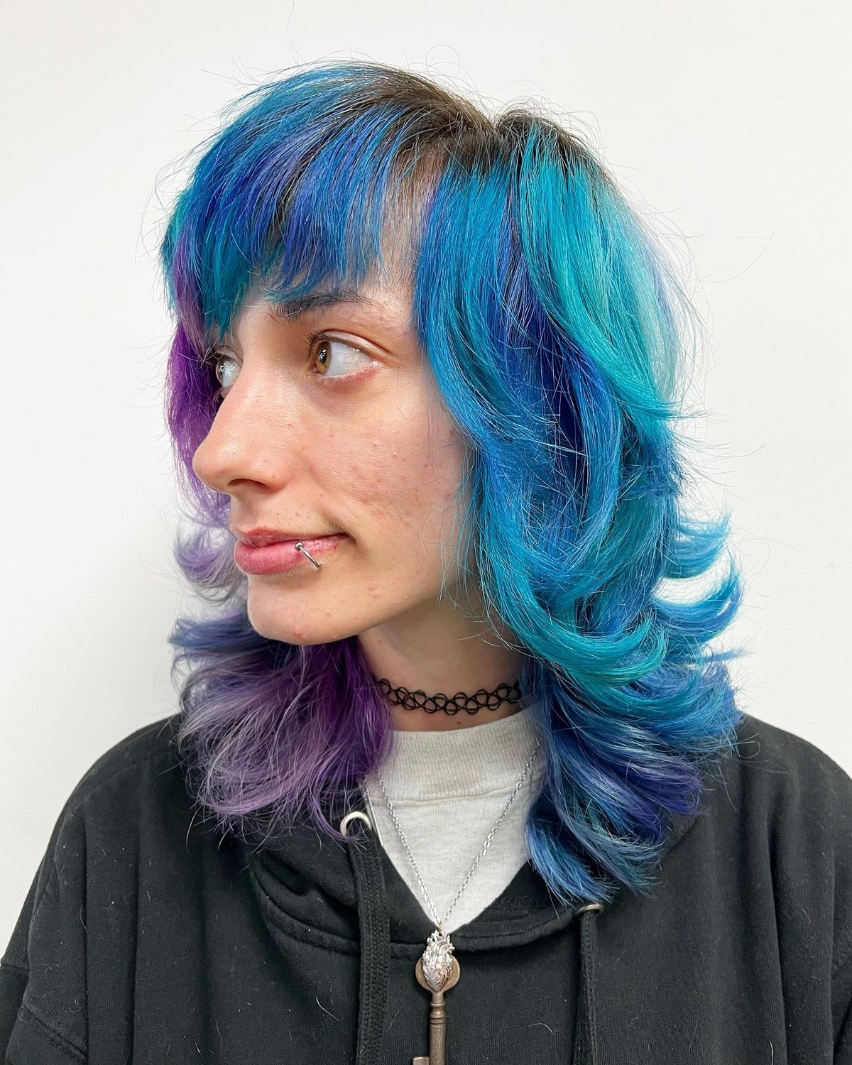Blue Layer Curl With Side Bangs