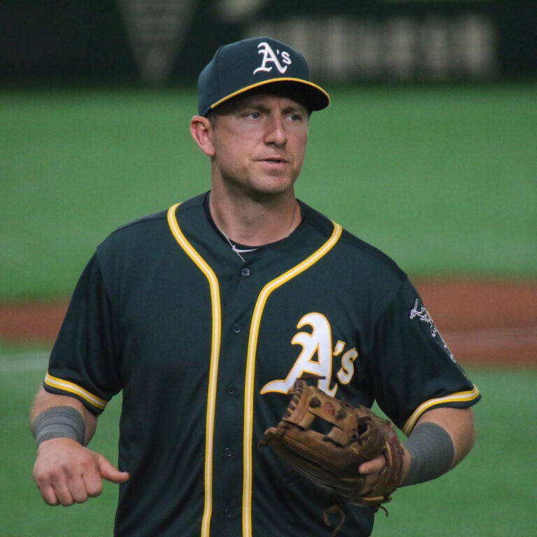 50 Celebrities With Bell's Palsy - Hood MWR