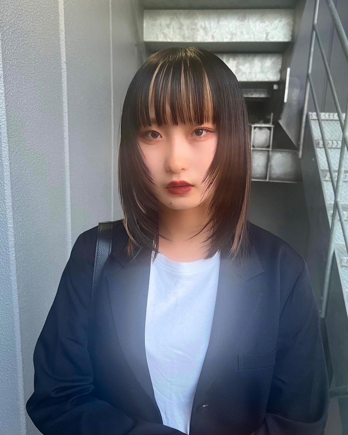 Wide Bang And Face Layer Bob Hair