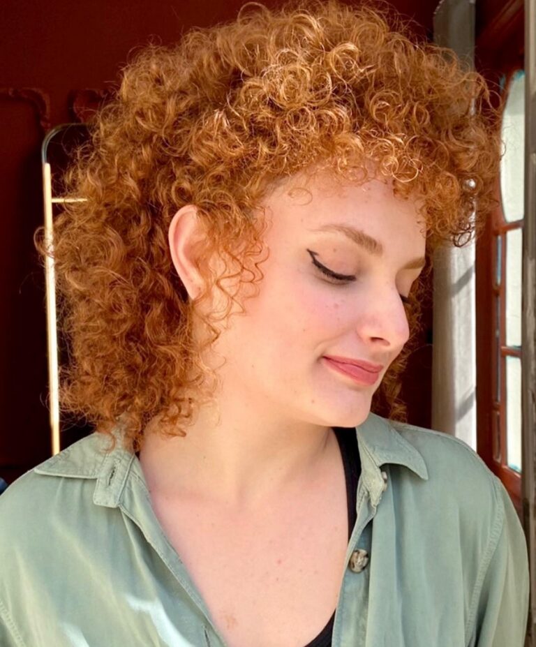 52 Women's Curly Mullet Hairstyles Embrace the Stylish Revolution