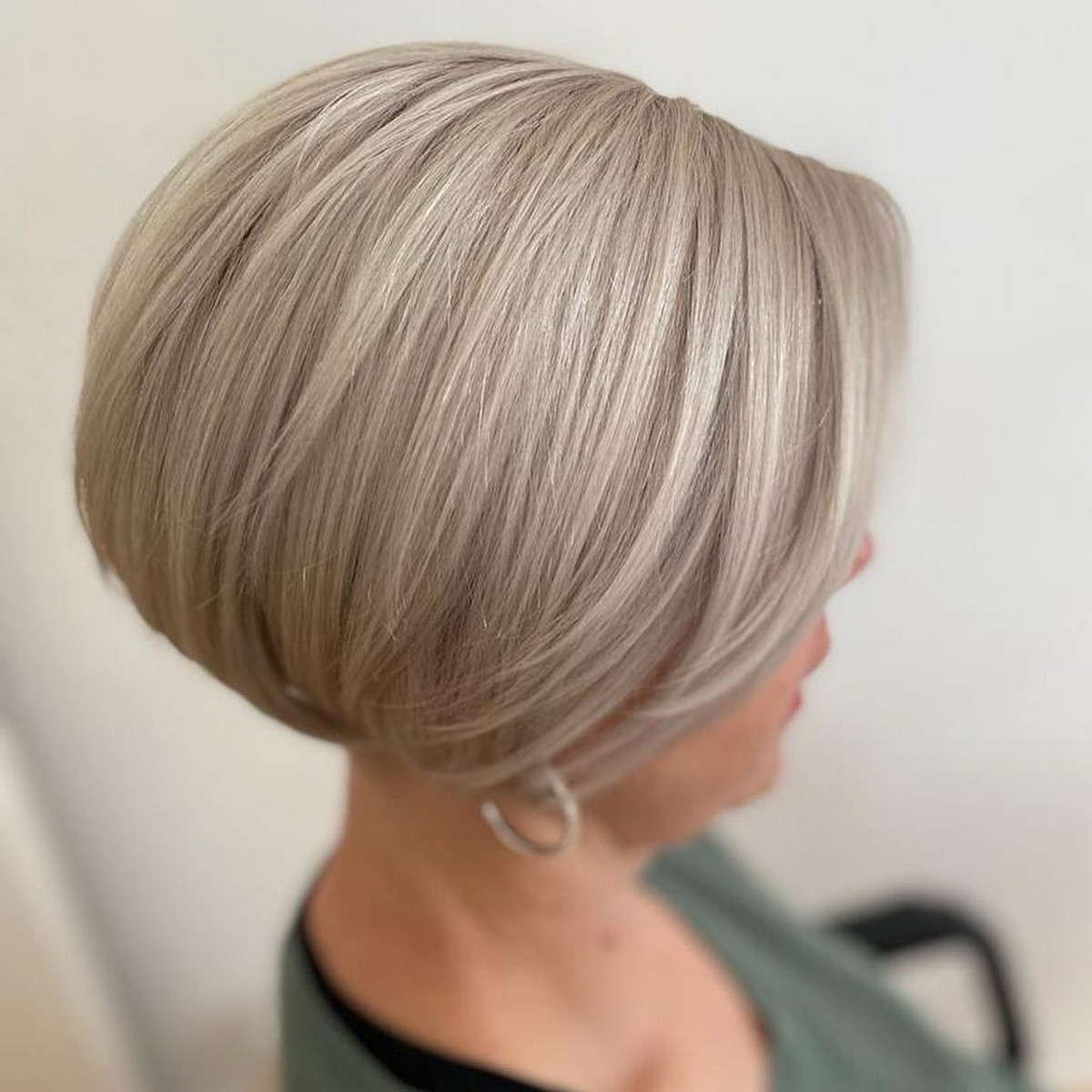 Light Blonde Round Bob Undercut