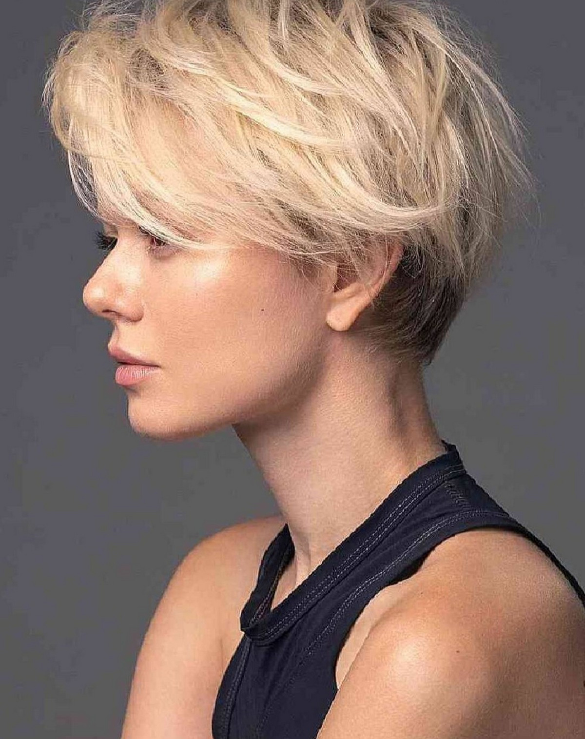 Long Choppy Textured Pixie Cut With Side Bangs