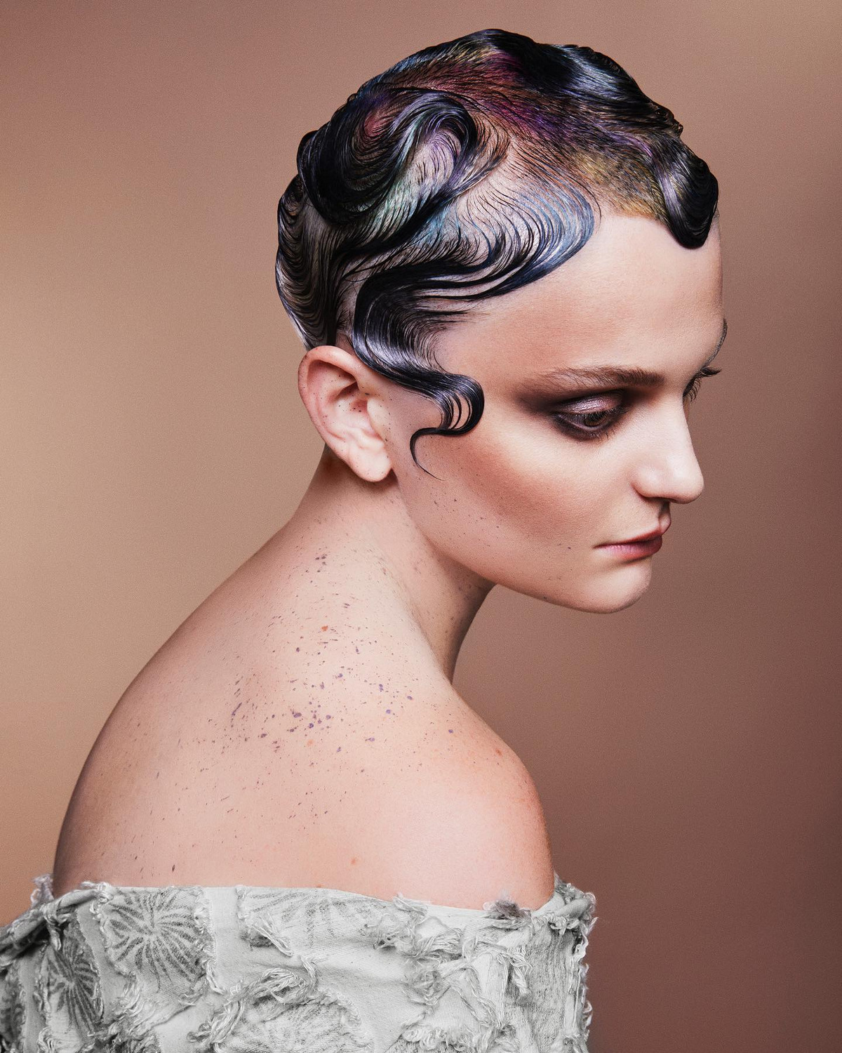 Shiny Finger Waves Hairstyle