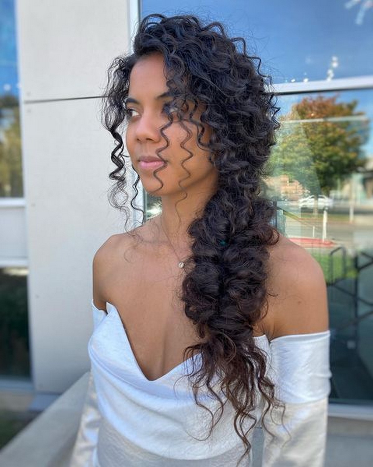 Curly Side-Swept Waves