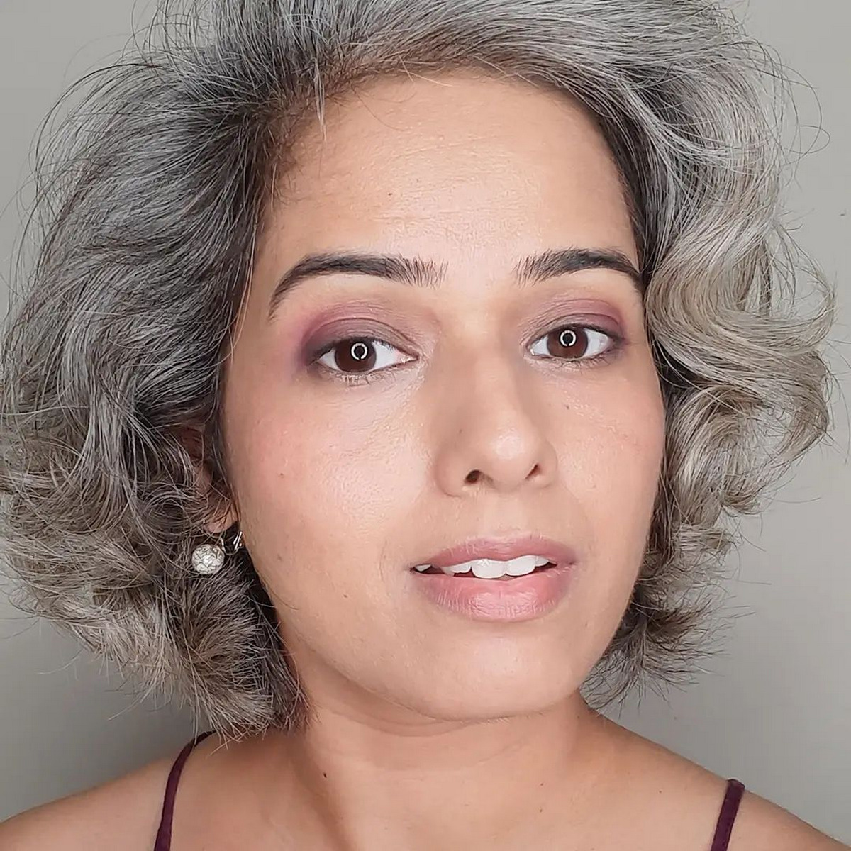 Light Gray Wave Bob Without Bangs