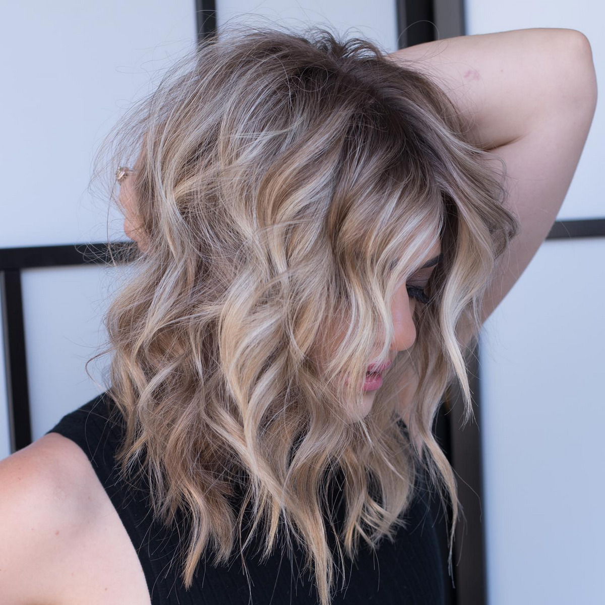 Medium Layer Waves With Bangs 