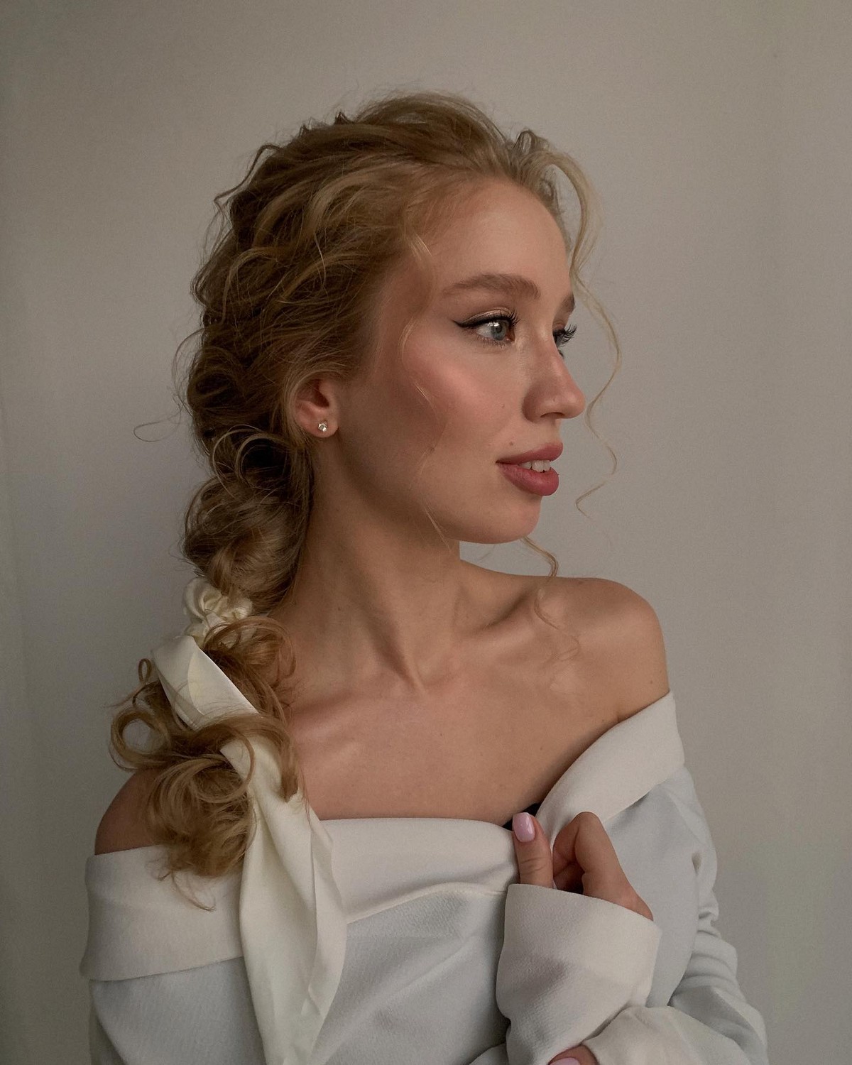 Side Tousled Curl Braid