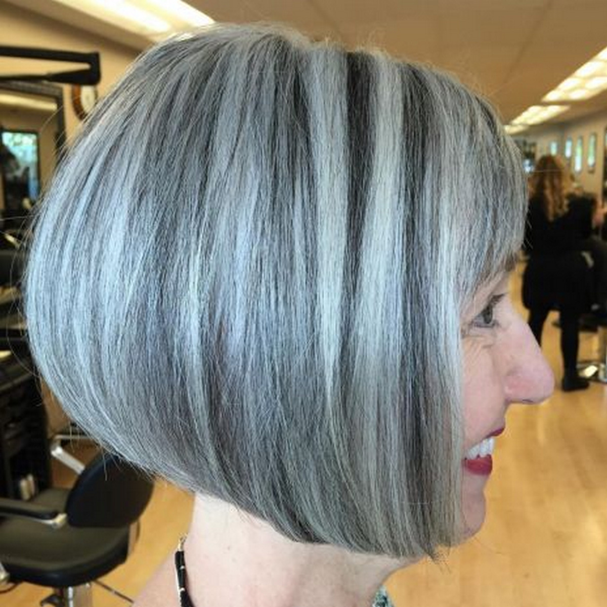  Gray Highlights Round Bob 