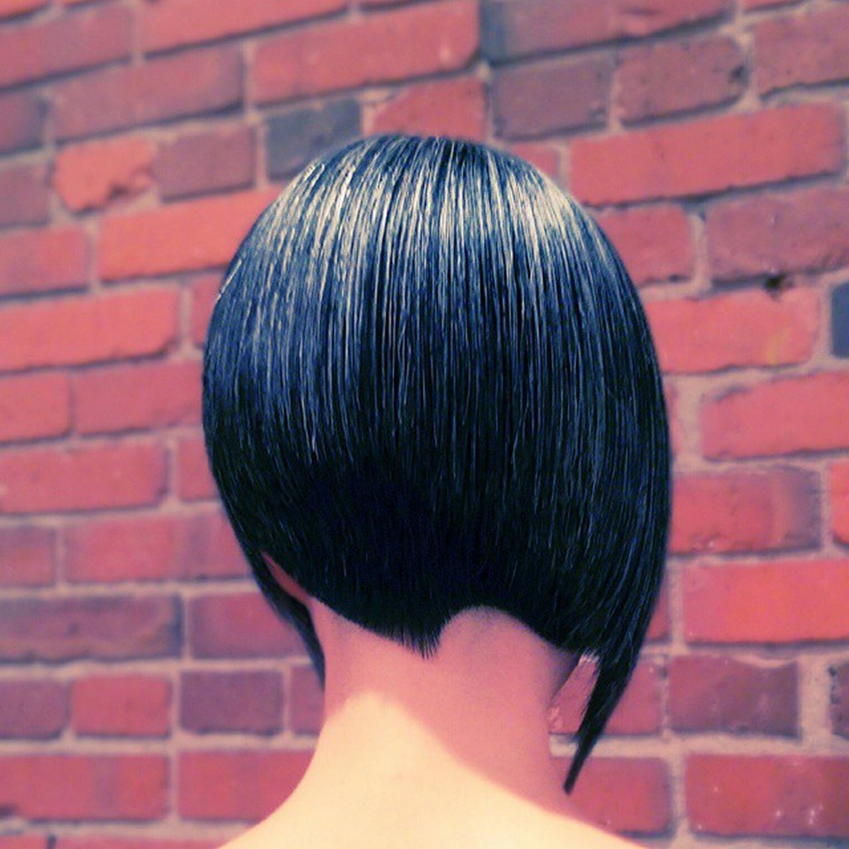 Asymmetrical Cut With Design