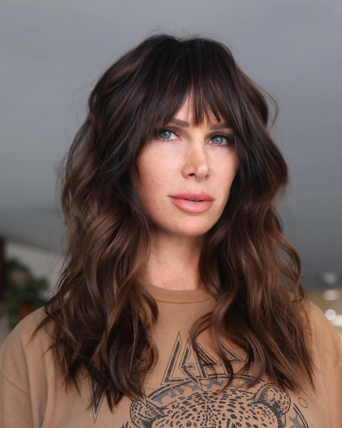 Casual Medium Waves With Thin Bangs