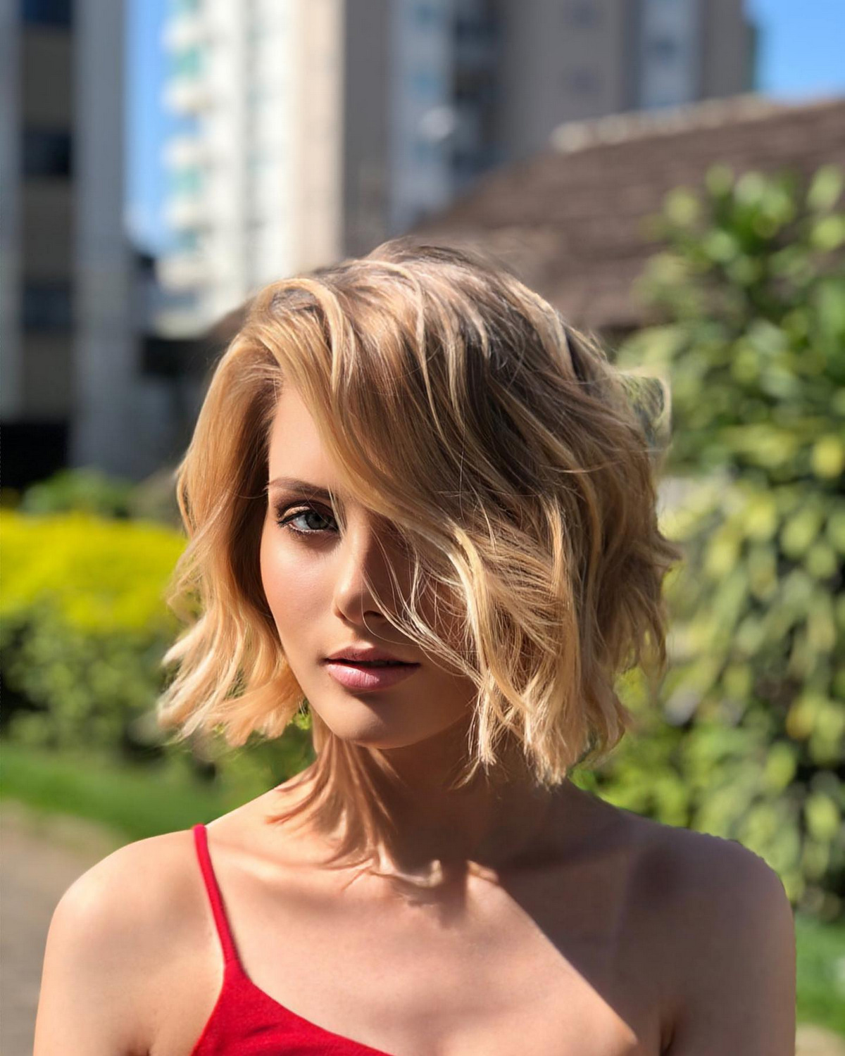 Short Blonde Hair With Textured Waves