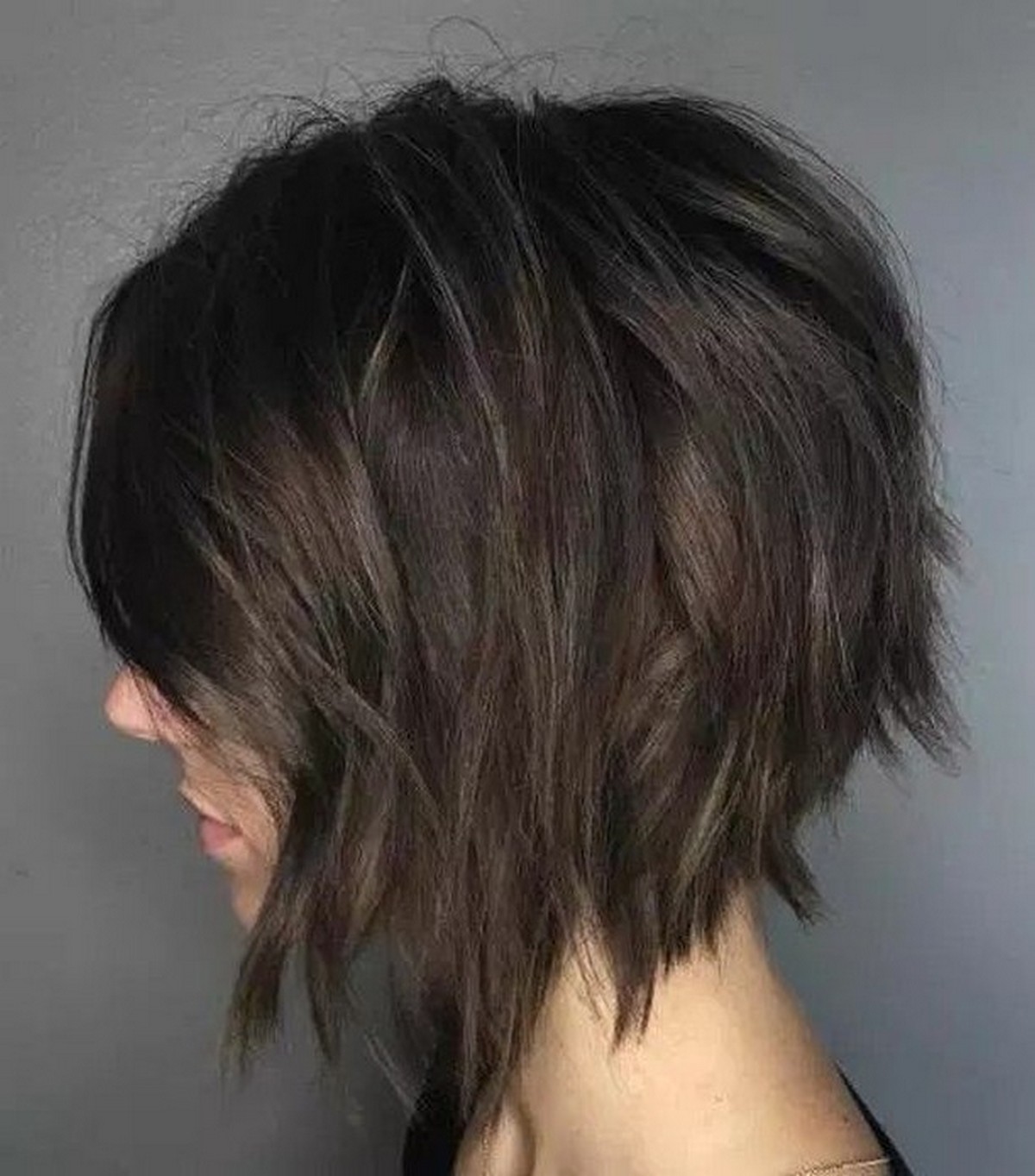 Voluminous Sliced Bob