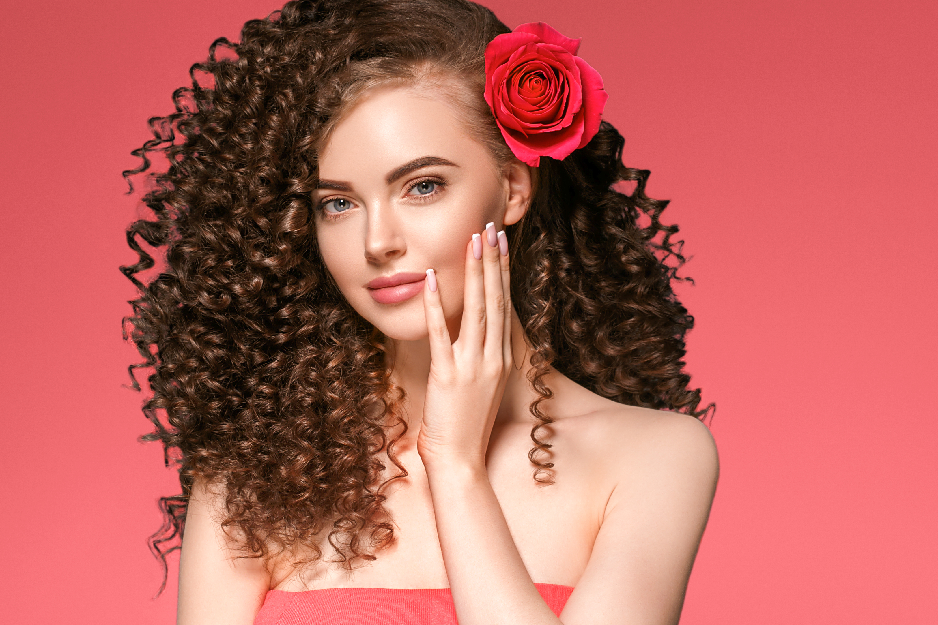 Side-Swept Curly Hairstyle