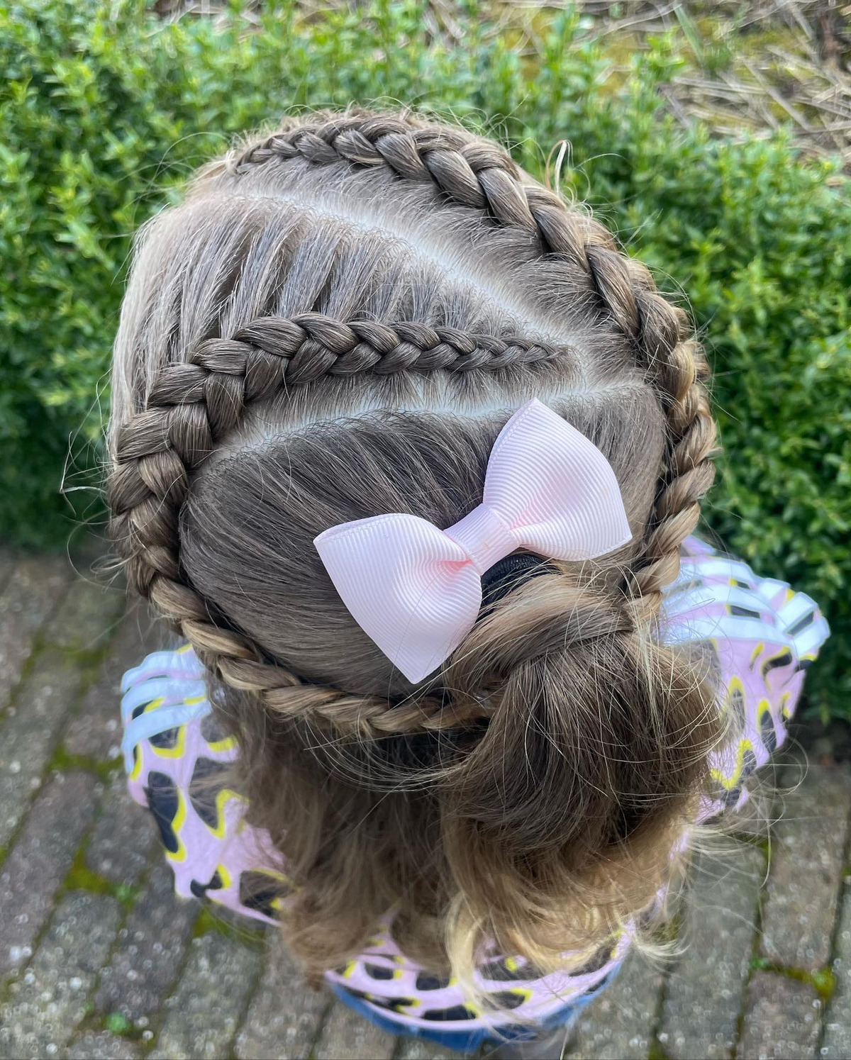 Curved Dutch Lace Braid