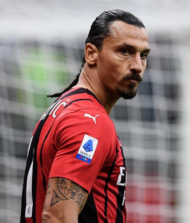 35 Most Popular Soccer Player Haircuts: Stylish Hairstyles Ideas - Hood MWR