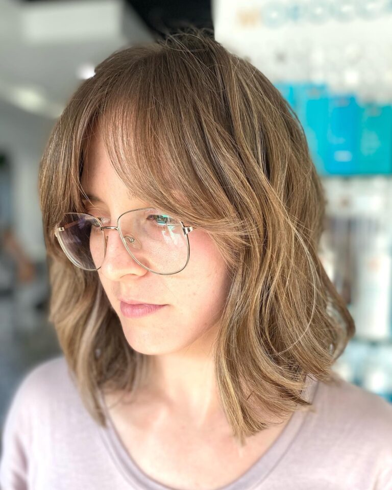 43 Coolest Shaggy Bob Hairstyles in 2023 - Hood MWR