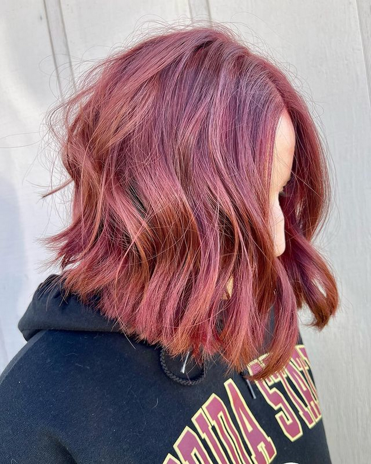 Red Loose Waves