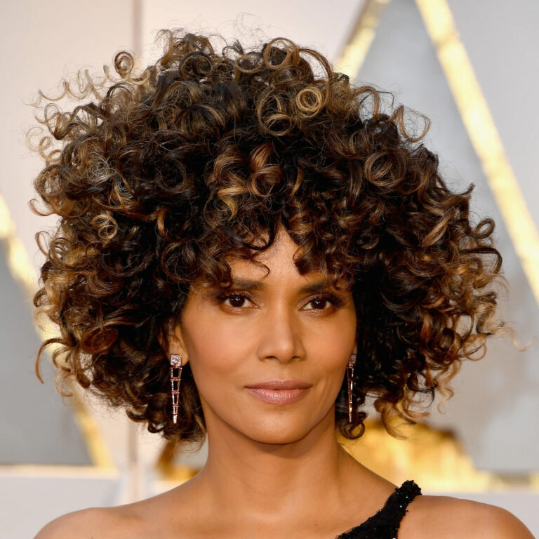 35 Halle Berry Hairstyles That Define Timeless Beauty Iconic 