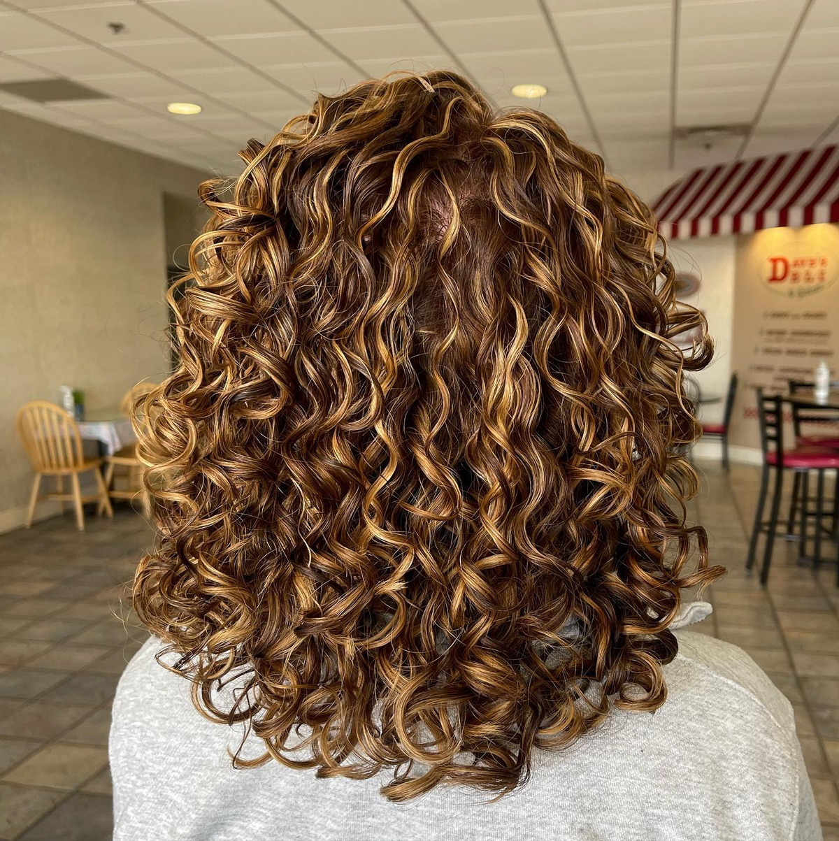 Top Tips To Refresh Curly Hair - Bangstyle - House of Hair Inspiration