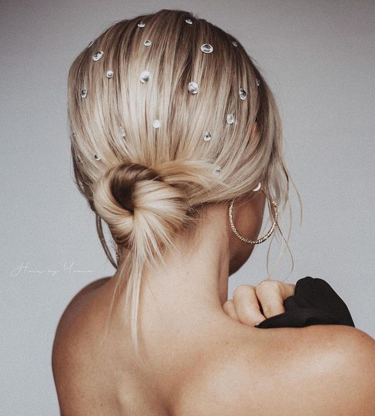 Low Bun With Diamonds (Rhinestones)