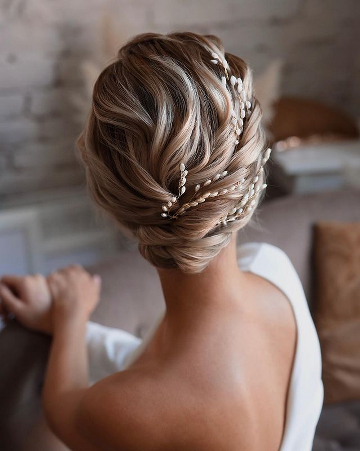Low Twisted Bun