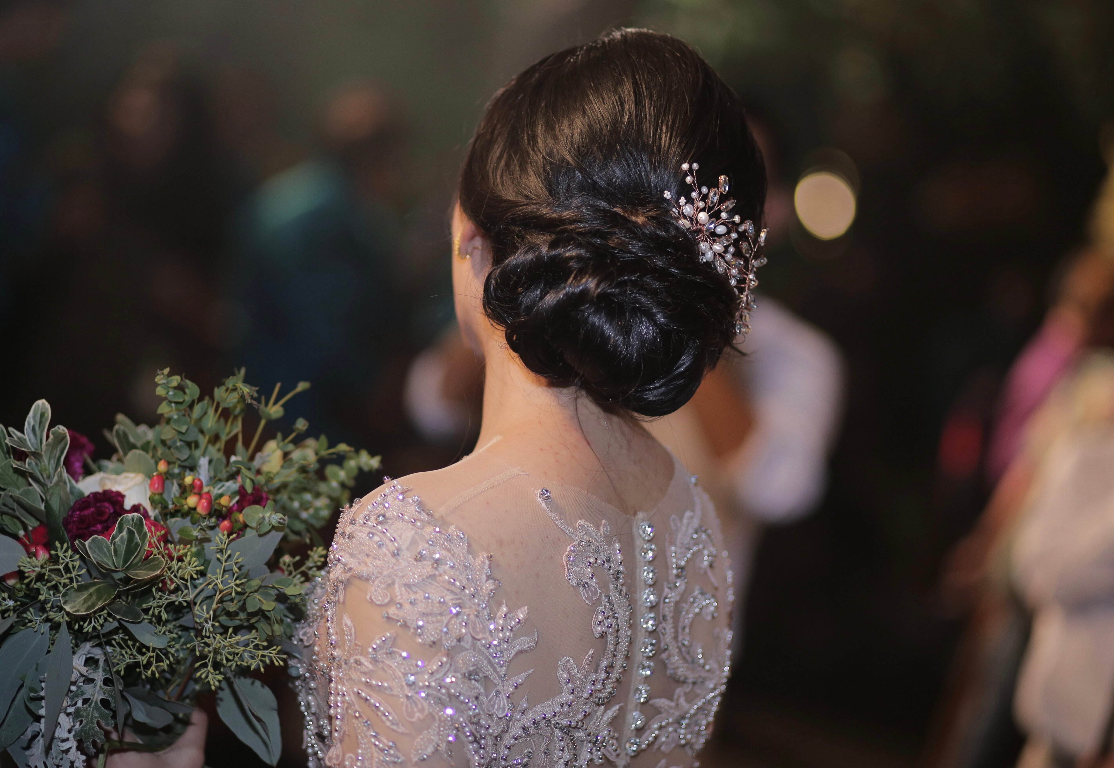 Medium Elegant Updo, Shiny Hair