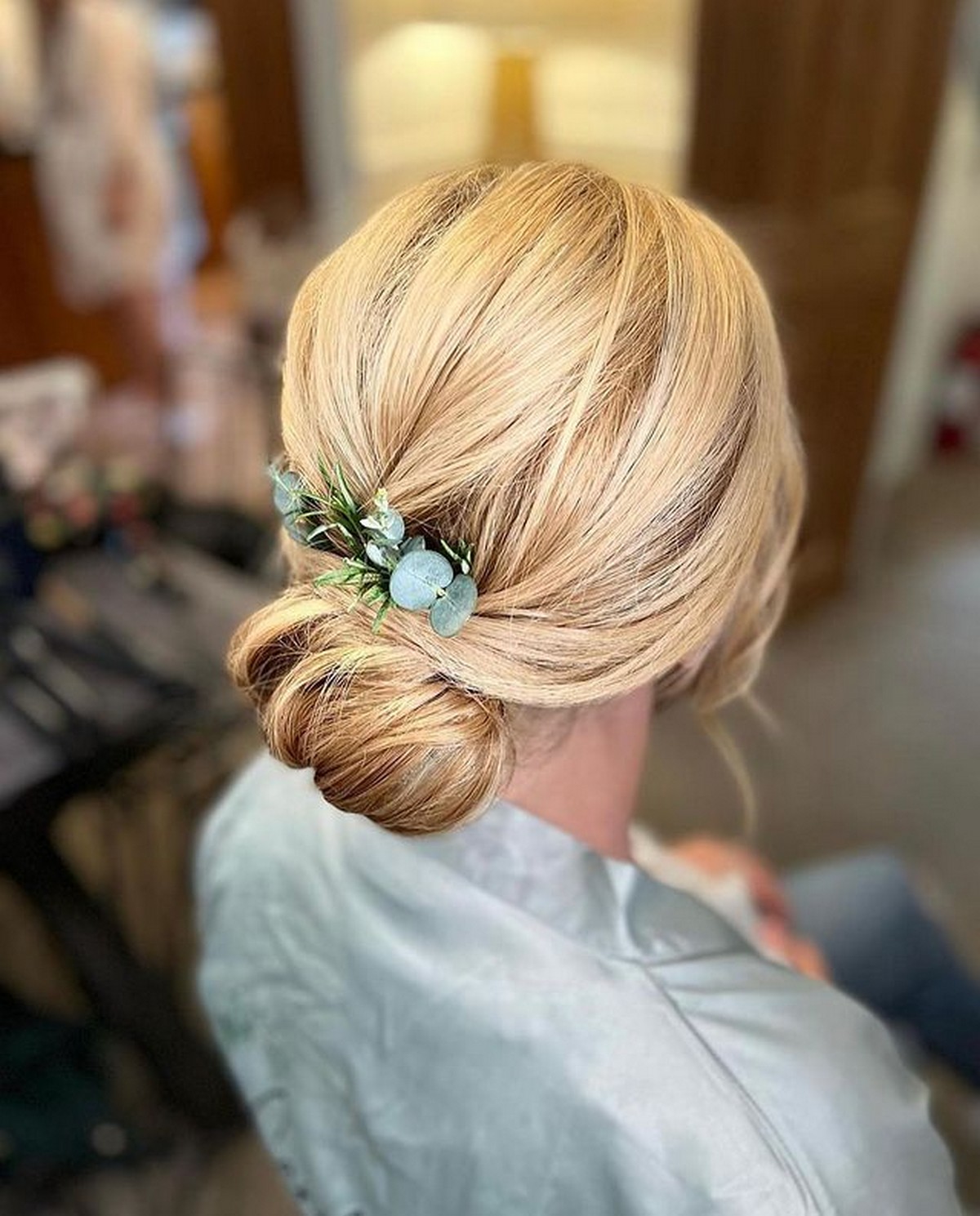 Gorgeous Classic Low Updo ChignonÂ