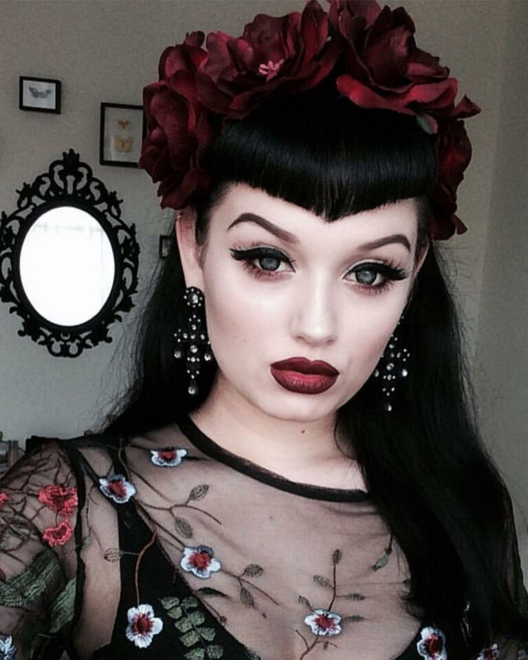 41 Mesmerizing Gothic Hairstyles: Unleash Your Dark Glamour - Hood MWR