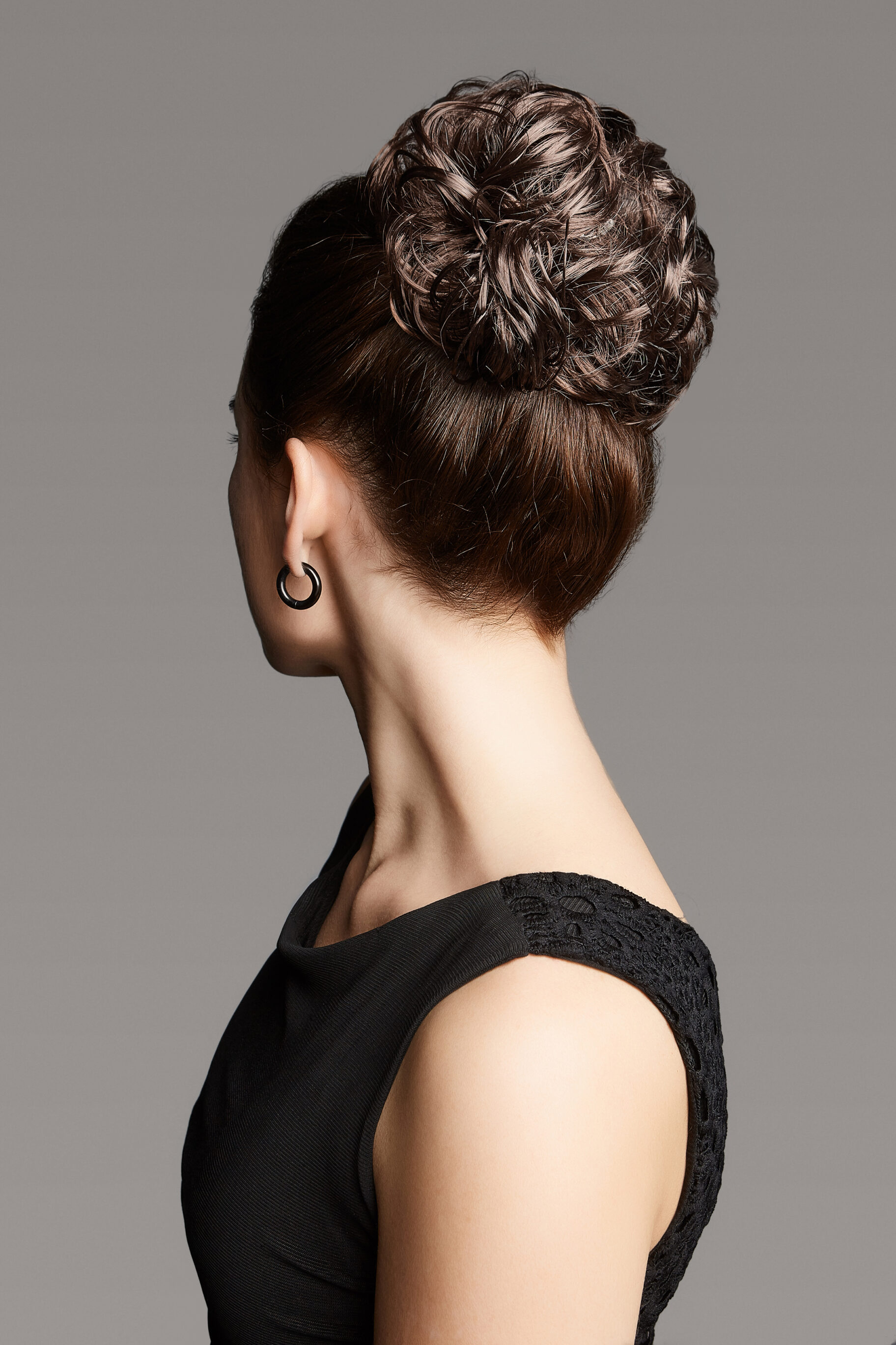High-Top Updos, Lustrous Hair Bun