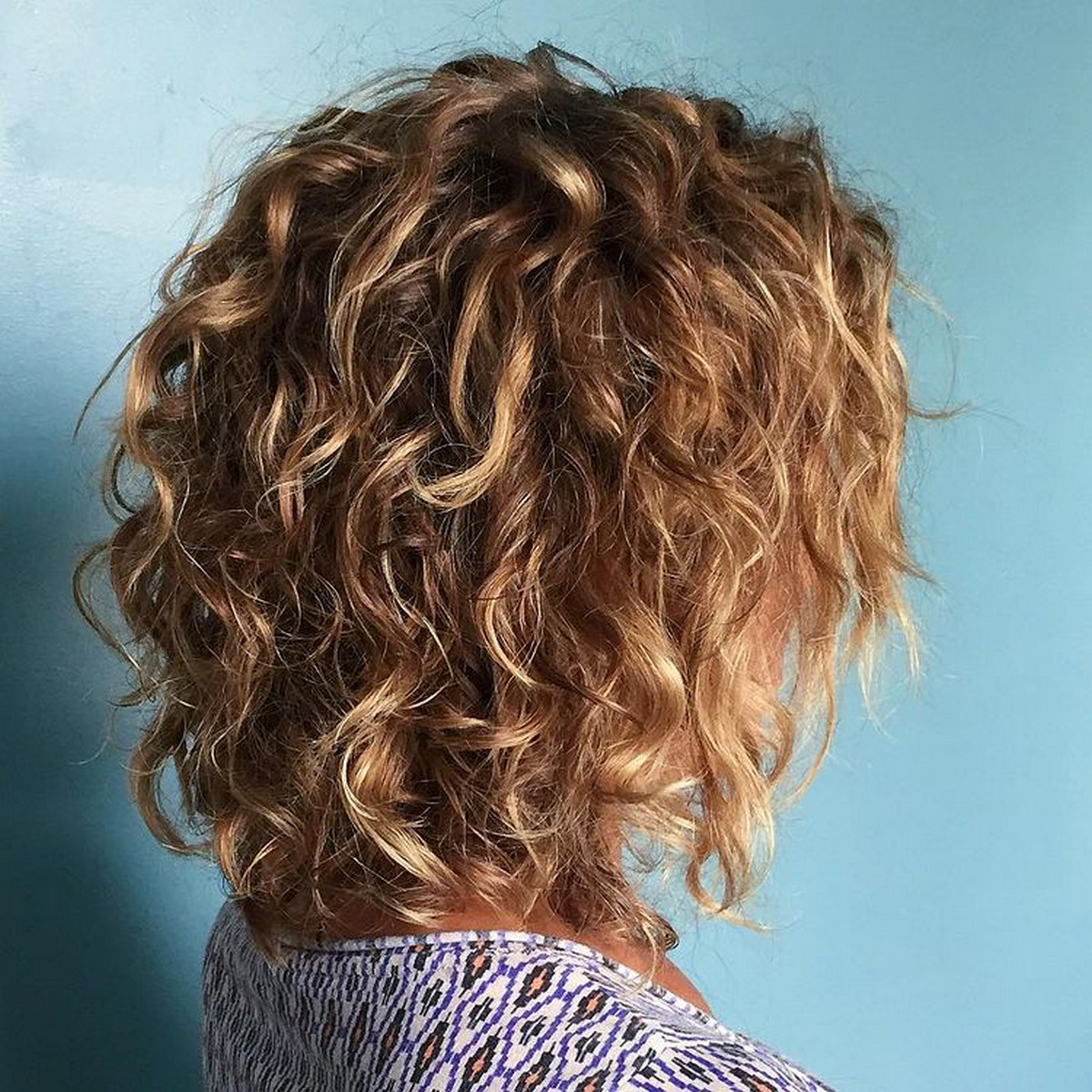 Shaggy Curly Bronde Bob