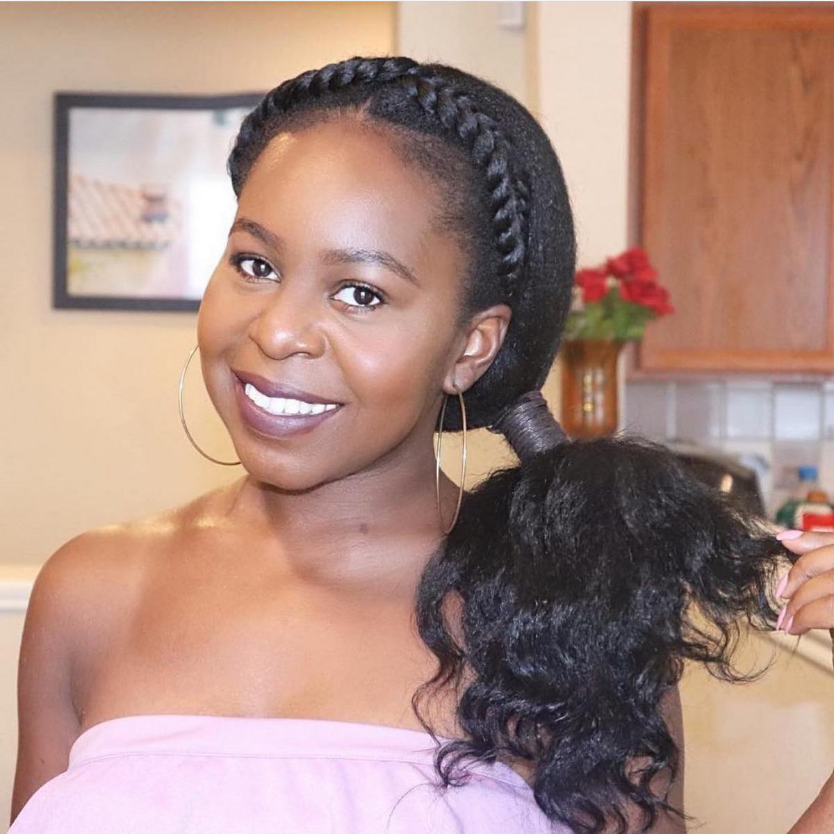 Gentle and relaxing low bun hairstyle