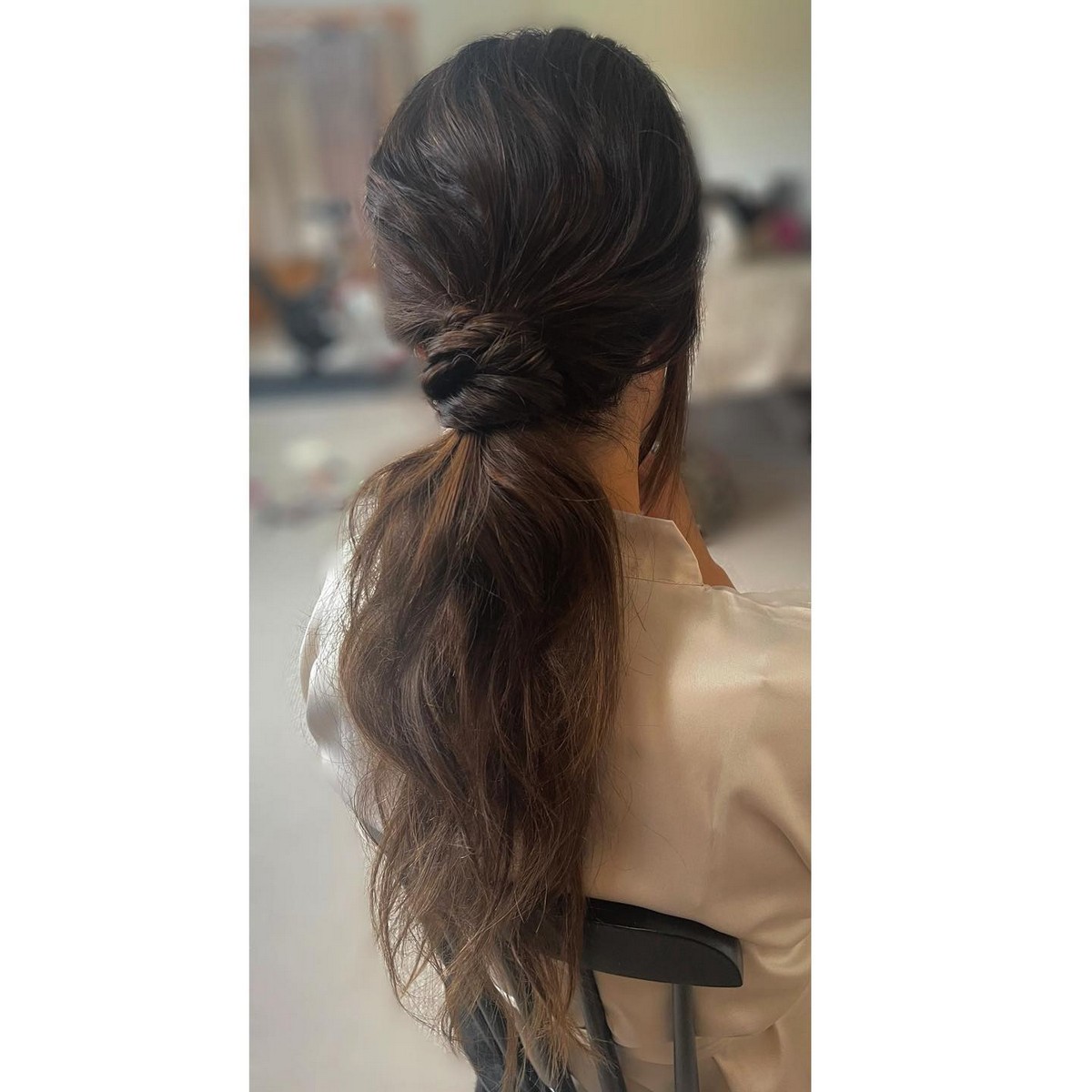 Thick-Layer Low Ponytail
