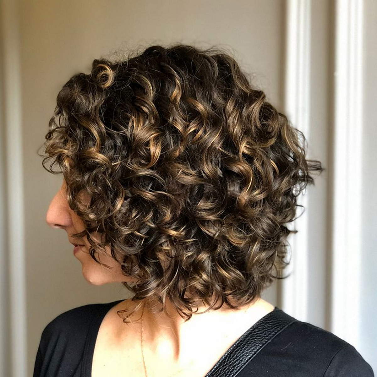 Curly Brown Bob With Golden Babylights