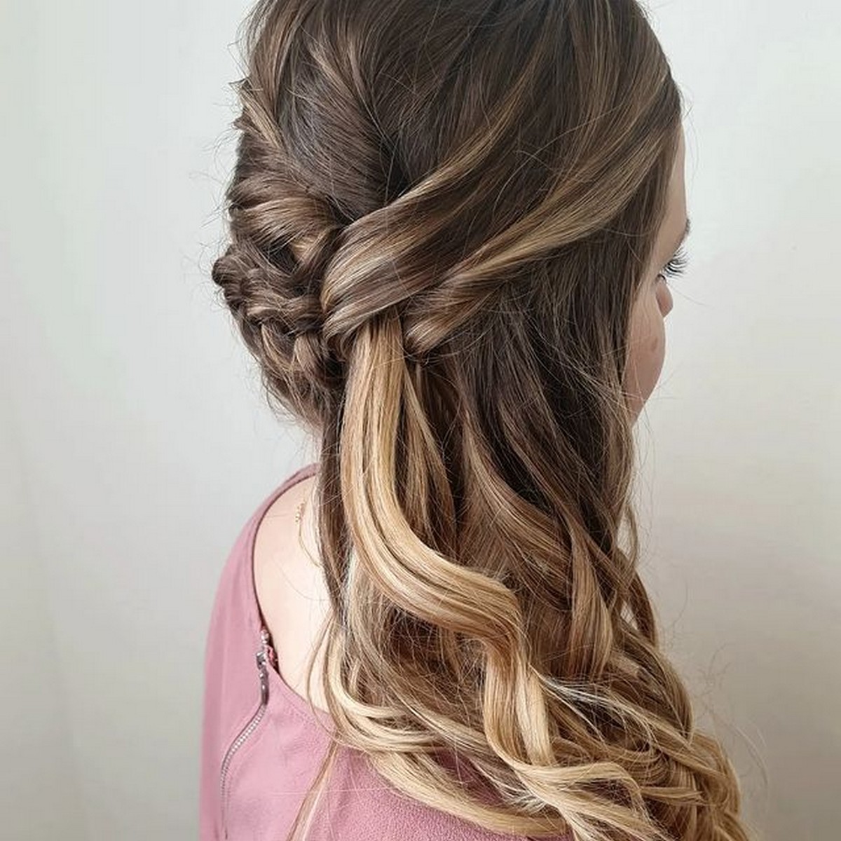 Braid An Updo On The Side With Medium Hair