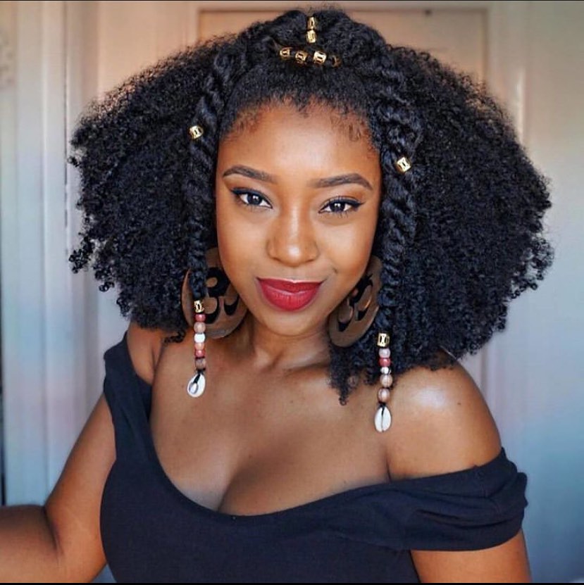 The impressive combination of curls and braids