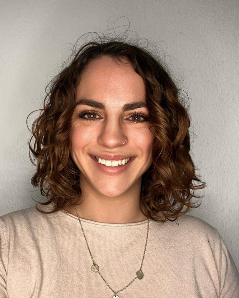 What is 2B Hair? Types From Waves to Curls - Hood MWR