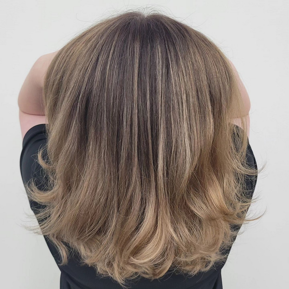 Long Layers Hair Cut With Honey Highlights