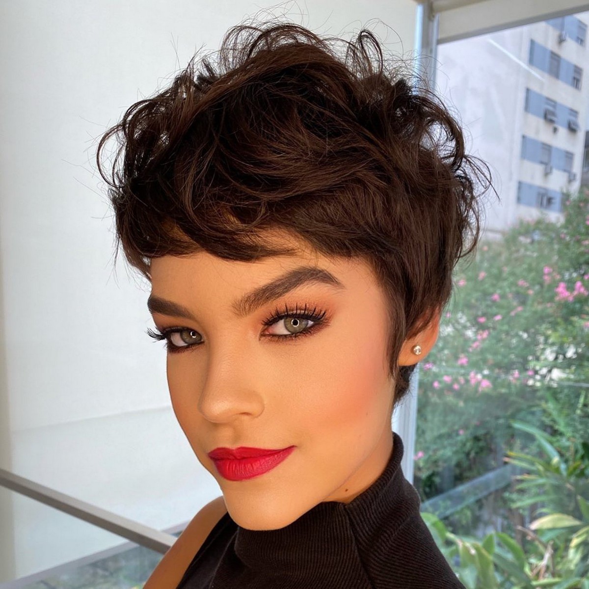Messy Wavy Pixie Cut