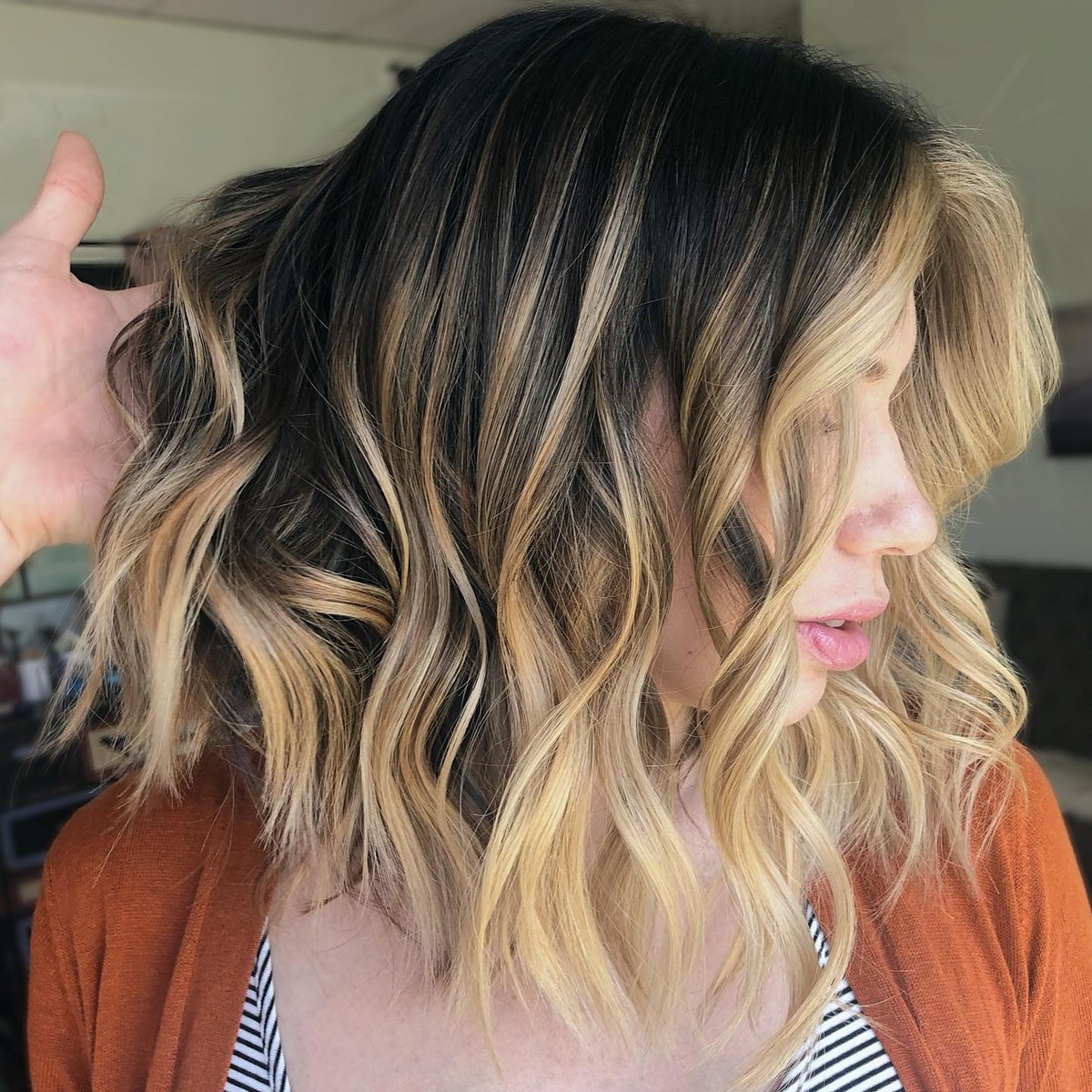 Beachy Shoulder-Length Bob